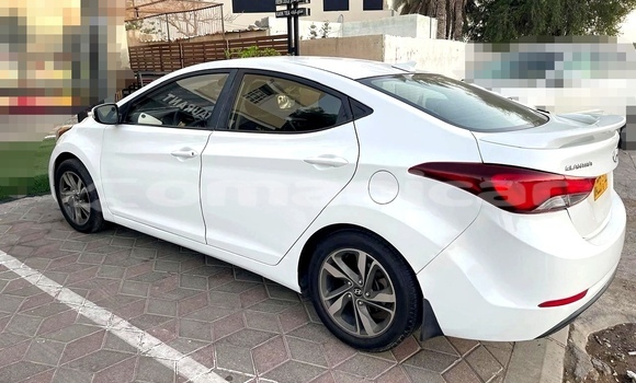 Buy Used Hyundai Elantra White Car in Azaiba in Masqat Buy Used Hyundai Elantra White Car in Azaiba in Masqat