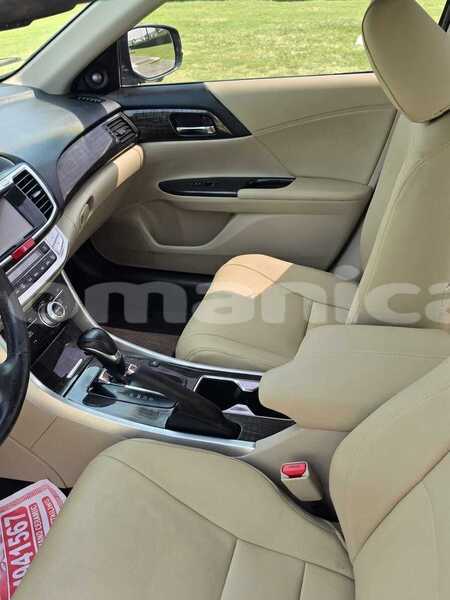Big with watermark honda accord masqat azaiba 8065