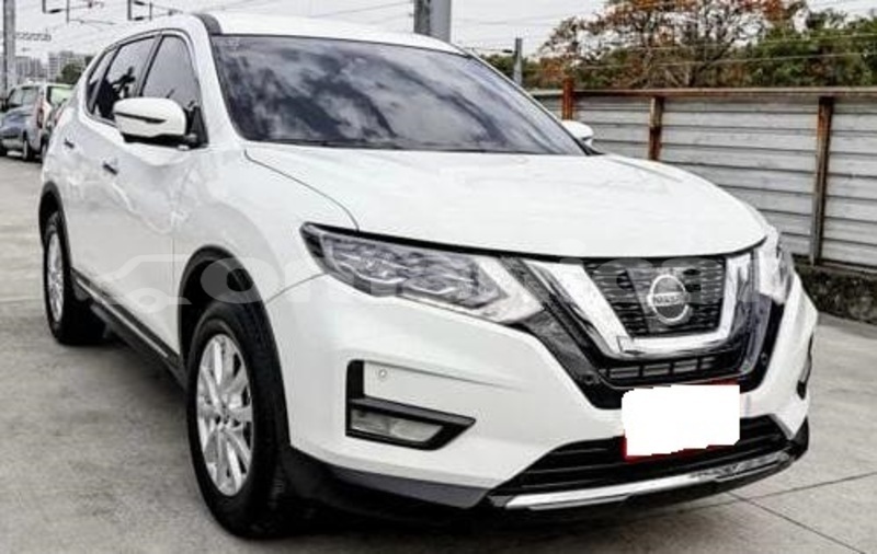 Big with watermark nissan x trail masqat muscat 8066