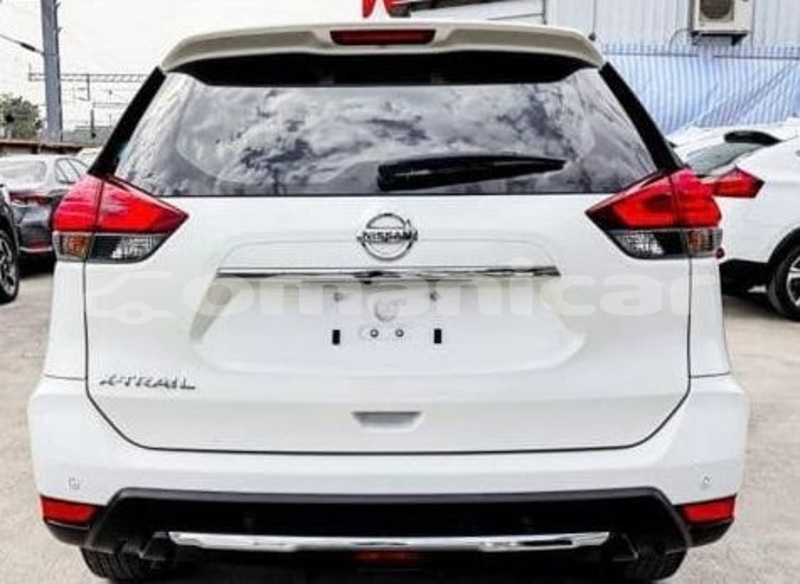 Big with watermark nissan x trail masqat muscat 8066
