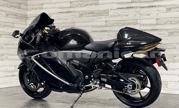 Buy Used Suzuki HAYABUSA Black Bike in Muscat in Masqat Buy Used Suzuki HAYABUSA Black Bike in Muscat in Masqat