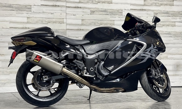 Buy Used Suzuki HAYABUSA Black Bike in Muscat in Masqat Buy Used Suzuki HAYABUSA Black Bike in Muscat in Masqat