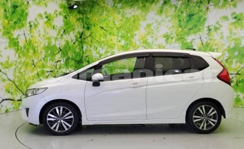 Big with watermark honda fit masqat muscat 8069