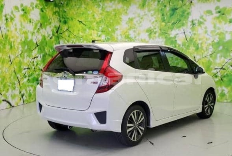 Big with watermark honda fit masqat muscat 8069