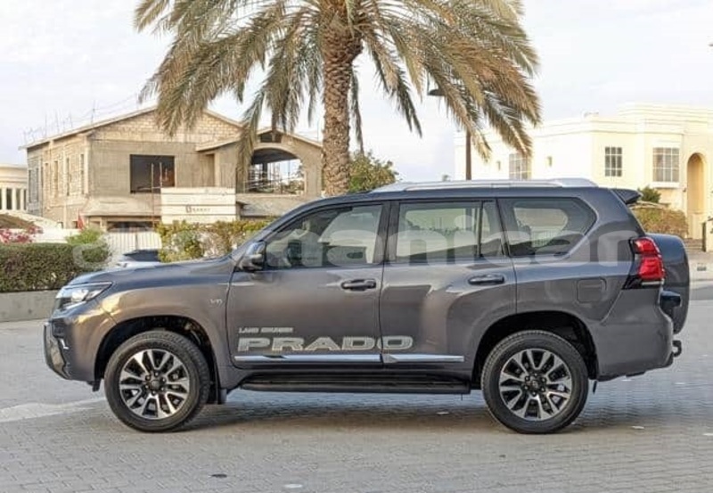 Big with watermark toyota land cruiser prado masqat muscat 8070