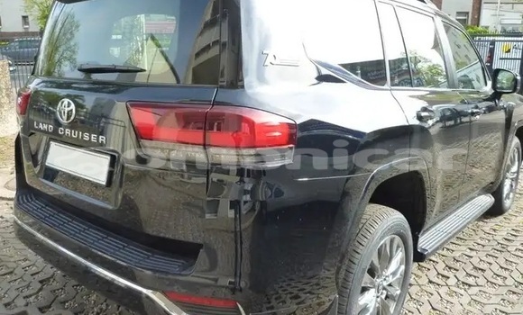 Buy Used Toyota Land Cruiser Black Car in Qurayyat in Masqat Buy Used Toyota Land Cruiser Black Car in Qurayyat in Masqat