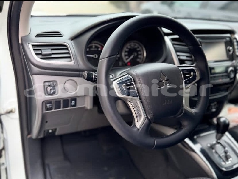 Big with watermark mitsubishi l200 masqat muscat 8082