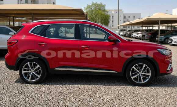 Buy Used MG GS Red Car in Azaiba in Masqat Buy Used MG GS Red Car in Azaiba in Masqat