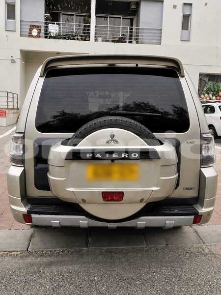 Big with watermark mitsubishi pajero masqat ruwi 8085