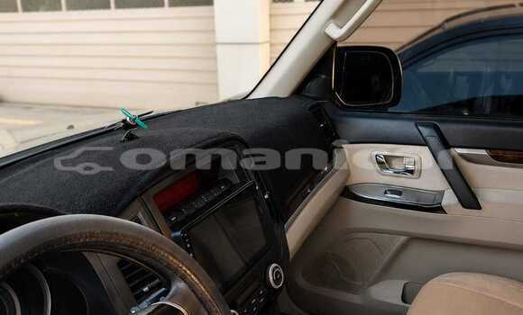 Buy Used Mitsubishi Pajero Other Car in Ruwi in Masqat Buy Used Mitsubishi Pajero Other Car in Ruwi in Masqat