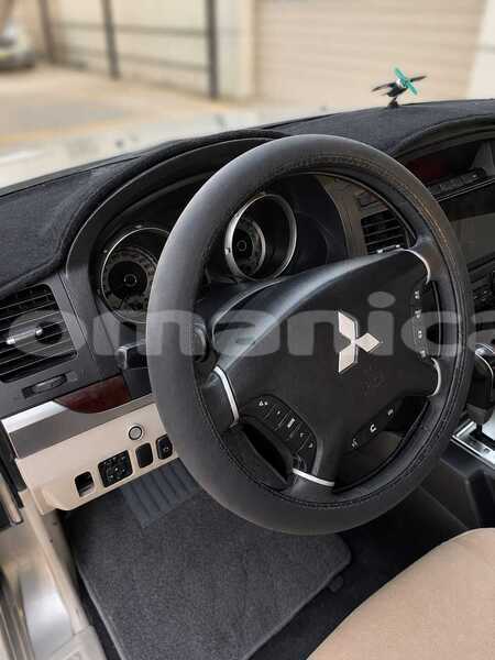Big with watermark mitsubishi pajero masqat ruwi 8085