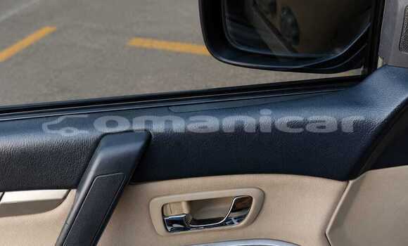 Buy Used Mitsubishi Pajero Other Car in Ruwi in Masqat Buy Used Mitsubishi Pajero Other Car in Ruwi in Masqat