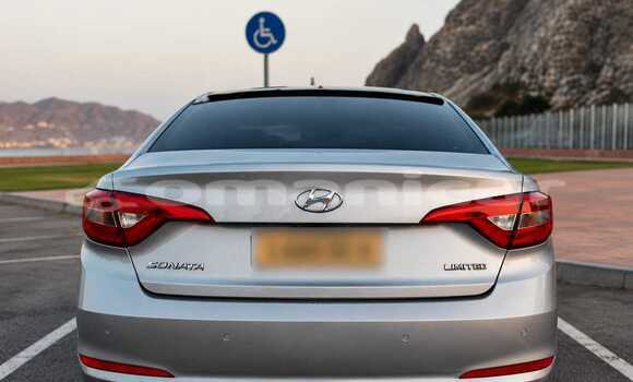 Buy Used Hyundai Sonata Silver Car in Ruwi in Masqat Buy Used Hyundai Sonata Silver Car in Ruwi in Masqat