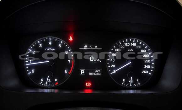 Buy Used Hyundai Sonata Silver Car in Ruwi in Masqat Buy Used Hyundai Sonata Silver Car in Ruwi in Masqat