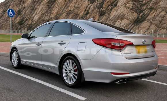 Buy Used Hyundai Sonata Silver Car in Ruwi in Masqat Buy Used Hyundai Sonata Silver Car in Ruwi in Masqat