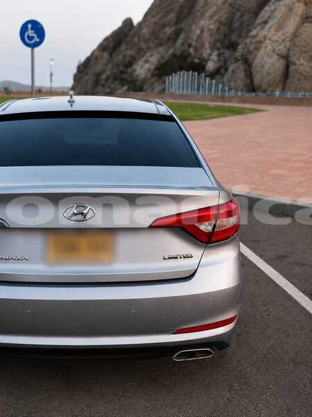 Big with watermark hyundai sonata masqat ruwi 8086