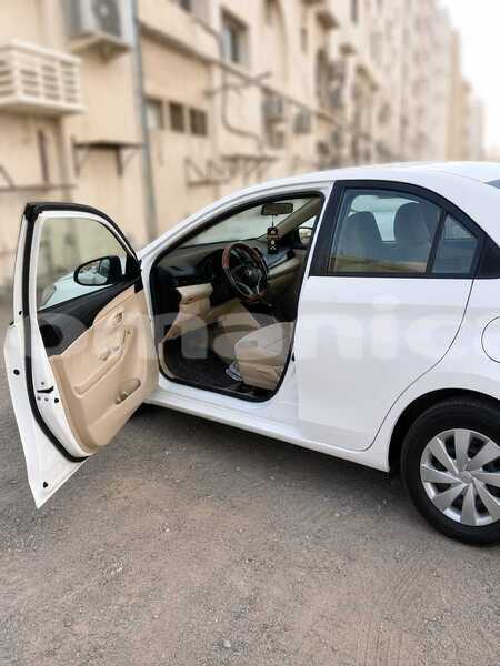 Big with watermark toyota yaris masqat matrah 8087