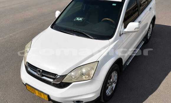 Buy Used Honda CR–V White Car in Salalah in Dhufar Buy Used Honda CR–V White Car in Salalah in Dhufar