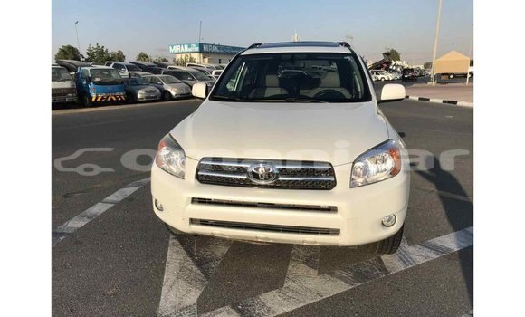 Buy Import Toyota 4Runner White Car in Import - Dubai in Dhufar Buy Import Toyota 4Runner White Car in Import - Dubai in Dhufar