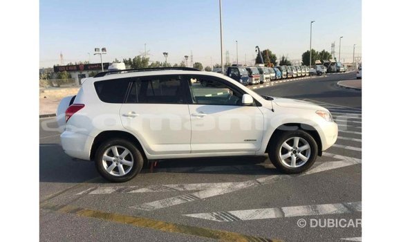 Buy Import Toyota 4Runner White Car in Import - Dubai in Dhufar Buy Import Toyota 4Runner White Car in Import - Dubai in Dhufar