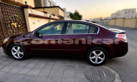 Buy Used Nissan Altima Red Car in Wadi Al Kabir in Masqat Buy Used Nissan Altima Red Car in Wadi Al Kabir in Masqat