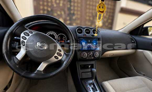 Buy Used Nissan Altima Red Car in Wadi Al Kabir in Masqat Buy Used Nissan Altima Red Car in Wadi Al Kabir in Masqat