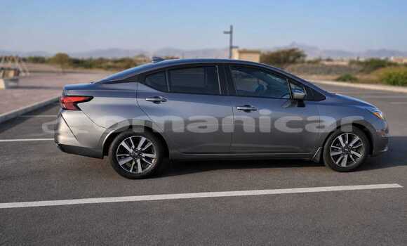 Buy Used Nissan Versa Silver Car in Wadi Al Kabir in Masqat Buy Used Nissan Versa Silver Car in Wadi Al Kabir in Masqat