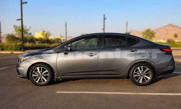 Buy Used Nissan Versa Silver Car in Wadi Al Kabir in Masqat Buy Used Nissan Versa Silver Car in Wadi Al Kabir in Masqat
