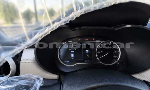 Buy Used Nissan Versa Silver Car in Wadi Al Kabir in Masqat Buy Used Nissan Versa Silver Car in Wadi Al Kabir in Masqat