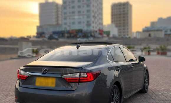 Buy Used Lexus ES Silver Car in as–Sib in Masqat Buy Used Lexus ES Silver Car in as–Sib in Masqat