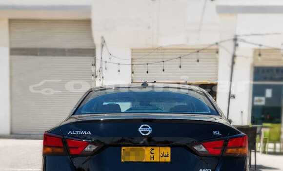 Buy Used Nissan Altima Black Car in Al khuwair in al-Batinah Buy Used Nissan Altima Black Car in Al khuwair in al-Batinah