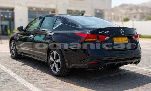 Buy Used Nissan Altima Black Car in Al khuwair in al-Batinah Buy Used Nissan Altima Black Car in Al khuwair in al-Batinah