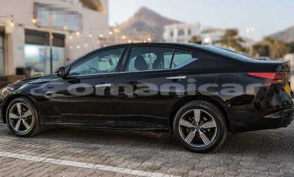 Buy Used Nissan Altima Black Car in Al khuwair in al-Batinah Buy Used Nissan Altima Black Car in Al khuwair in al-Batinah