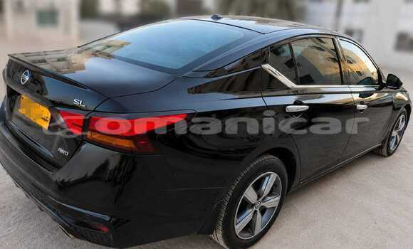 Buy Used Nissan Altima Black Car in Al khuwair in al-Batinah Buy Used Nissan Altima Black Car in Al khuwair in al-Batinah