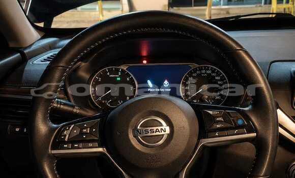 Buy Used Nissan Altima Black Car in Al khuwair in al-Batinah Buy Used Nissan Altima Black Car in Al khuwair in al-Batinah