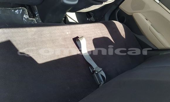 Buy Used Hyundai Elantra White Car in Muscat in Masqat Buy Used Hyundai Elantra White Car in Muscat in Masqat