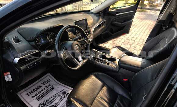 Buy Used Nissan Altima Black Car in Al khuwair in al-Batinah Buy Used Nissan Altima Black Car in Al khuwair in al-Batinah