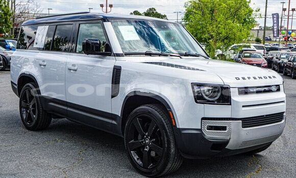 Buy Used Land Rover Defender White Car in Saham in al-Batinah Buy Used Land Rover Defender White Car in Saham in al-Batinah