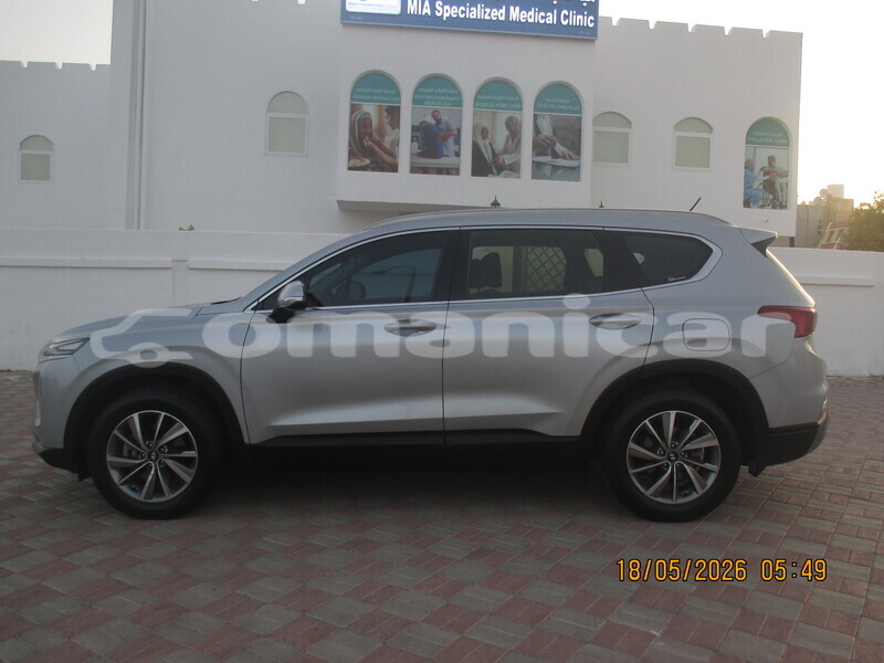 Big with watermark hyundai santa fe al batinah al khuwair 8106