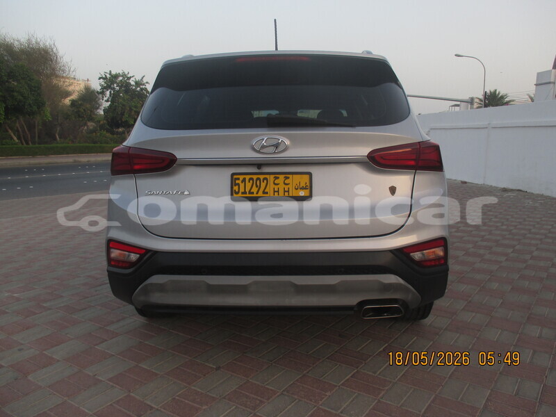 Big with watermark hyundai santa fe al batinah al khuwair 8106