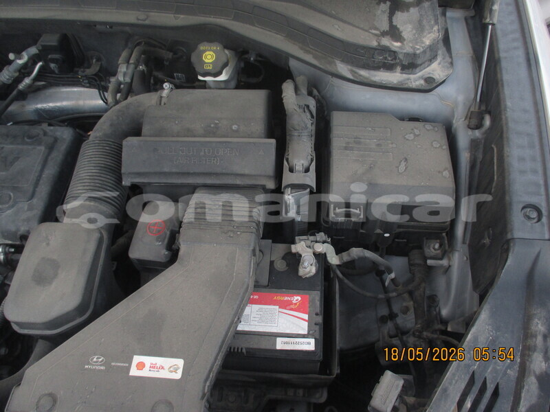 Big with watermark hyundai santa fe al batinah al khuwair 8106