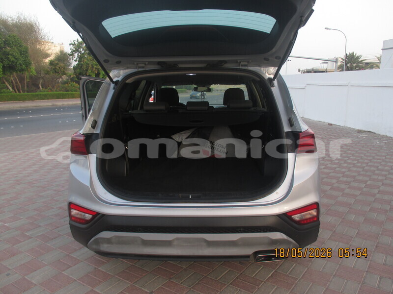 Big with watermark hyundai santa fe al batinah al khuwair 8106