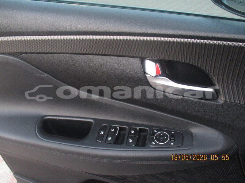 Big with watermark hyundai santa fe al batinah al khuwair 8106