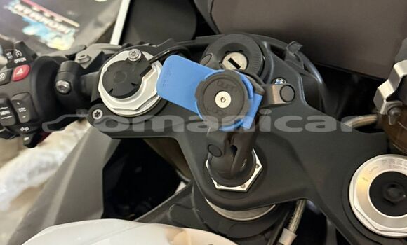 Buy Used BMW S 1000 Beige Bike in Muscat in Masqat Buy Used BMW S 1000 Beige Bike in Muscat in Masqat