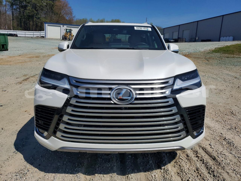 Big with watermark lexus lx masqat muscat 8109