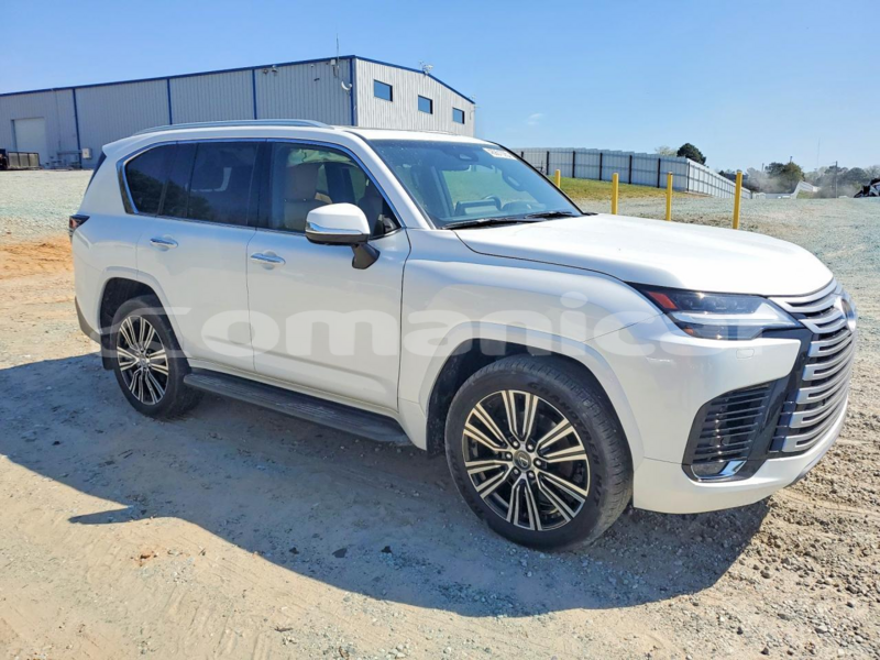 Big with watermark lexus lx masqat muscat 8109