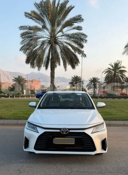 Big with watermark toyota yaris masqat azaiba 8127