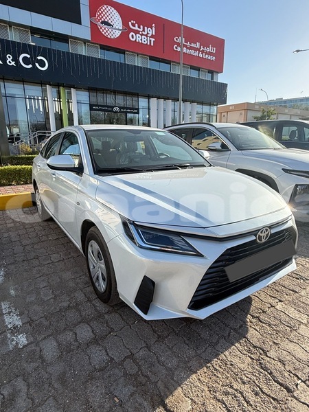 Big with watermark toyota yaris masqat azaiba 8127