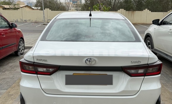 Buy Used Toyota Yaris White Car in Azaiba in Masqat Buy Used Toyota Yaris White Car in Azaiba in Masqat
