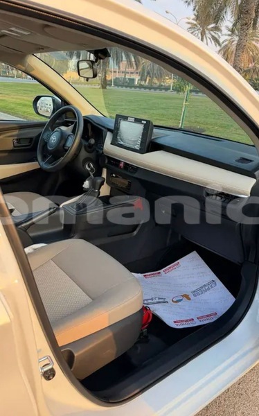 Big with watermark toyota yaris masqat azaiba 8127